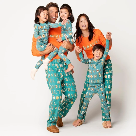 Disney - Marvel - Star Wars Women’s Flannel Pajama Sleep Sets Small Festive Marvel